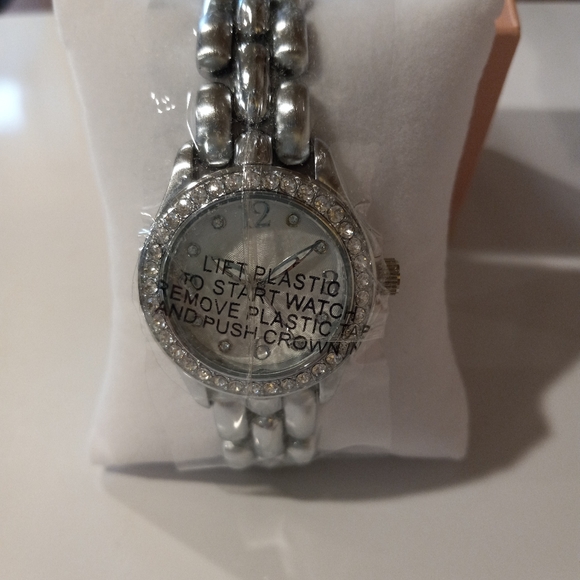 NWB QVC Diamonique Silvertone 3ATM Waterr Resistant Bracelet Wrist Watch - Picture 3 of 6